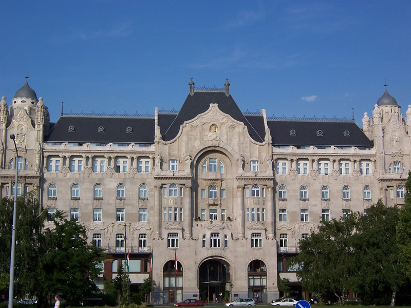 Budapest Gresham Hotel - forrás: wikipedia