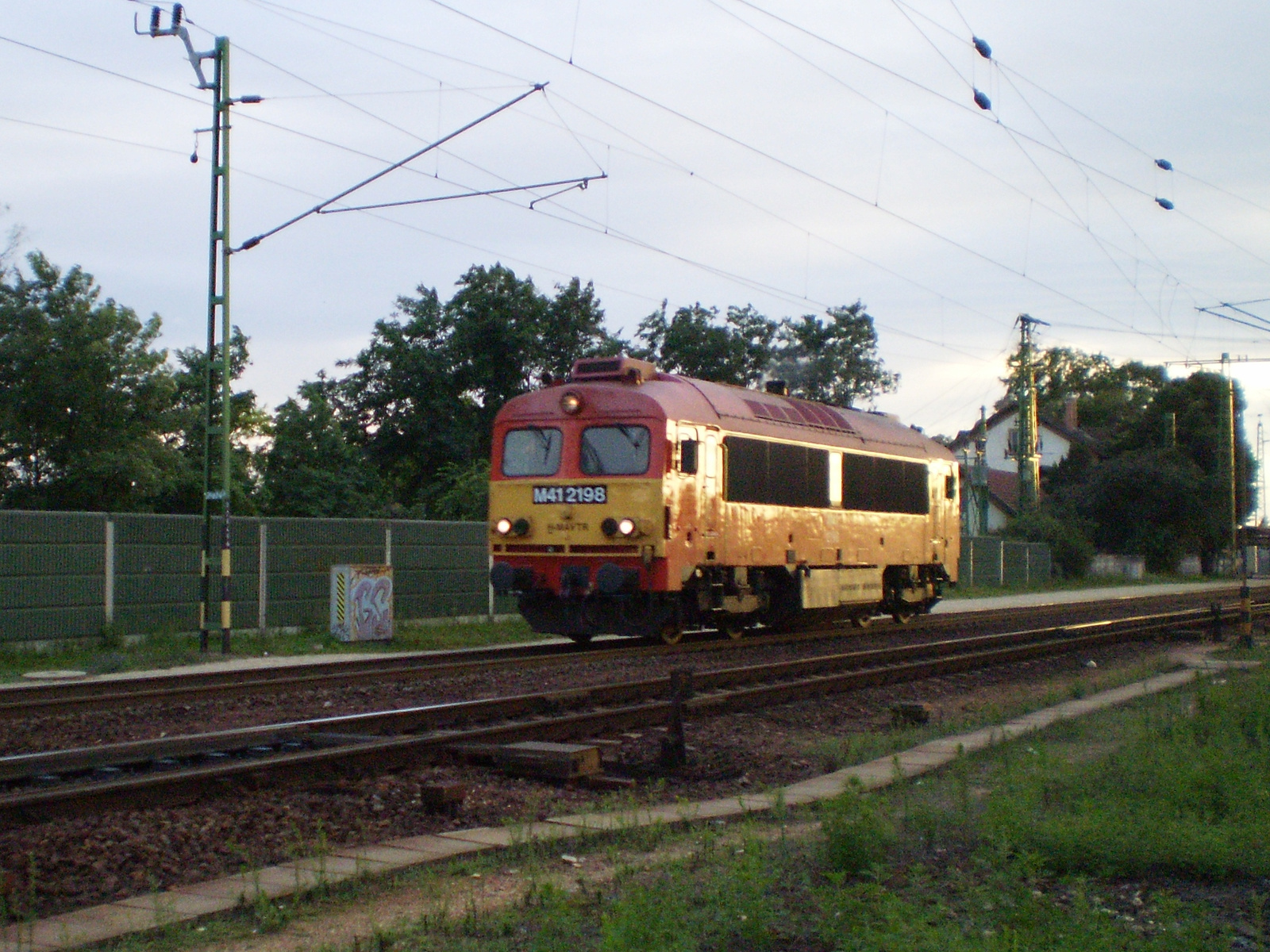 MÁV M41 2198 gépmenetben Üllőn