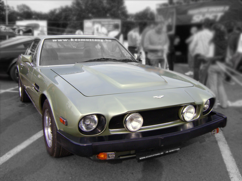 Aston Martin V8 (1976)