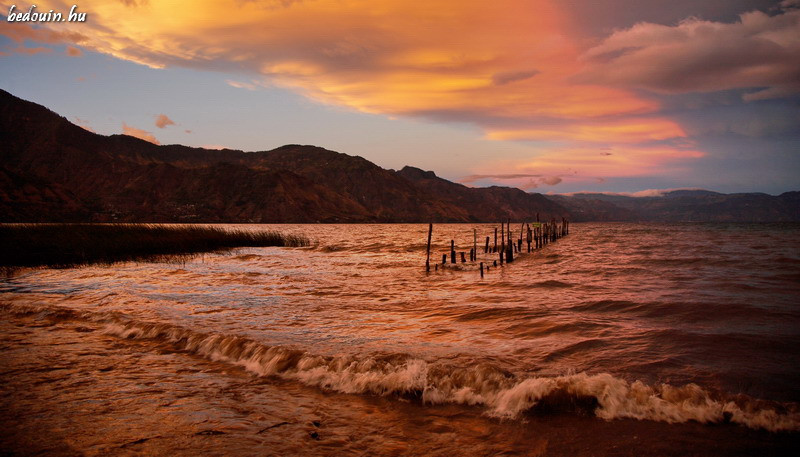 The hungry lake - Lago Atitlán, Guatemala, 2008