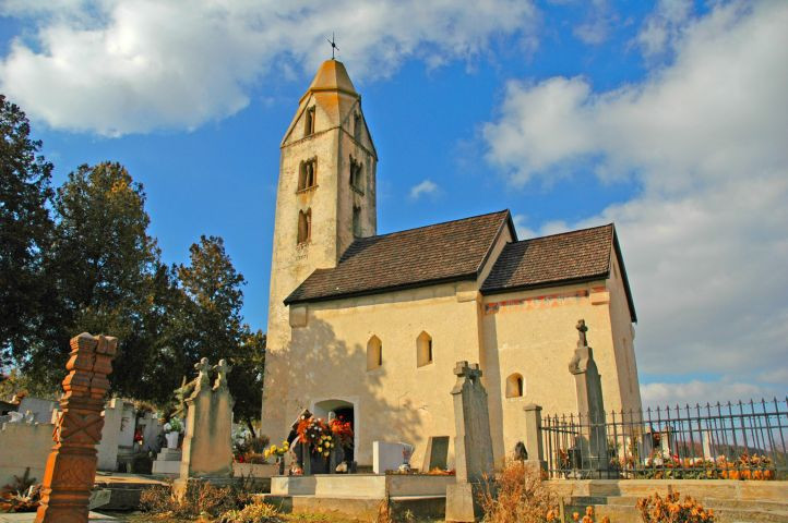 Kirche aus dem 11-14. Jahrhundert