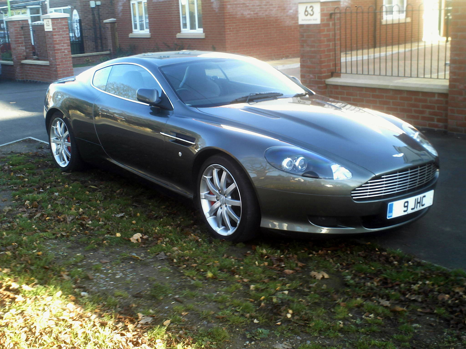 Aston Martin DB9 (3)