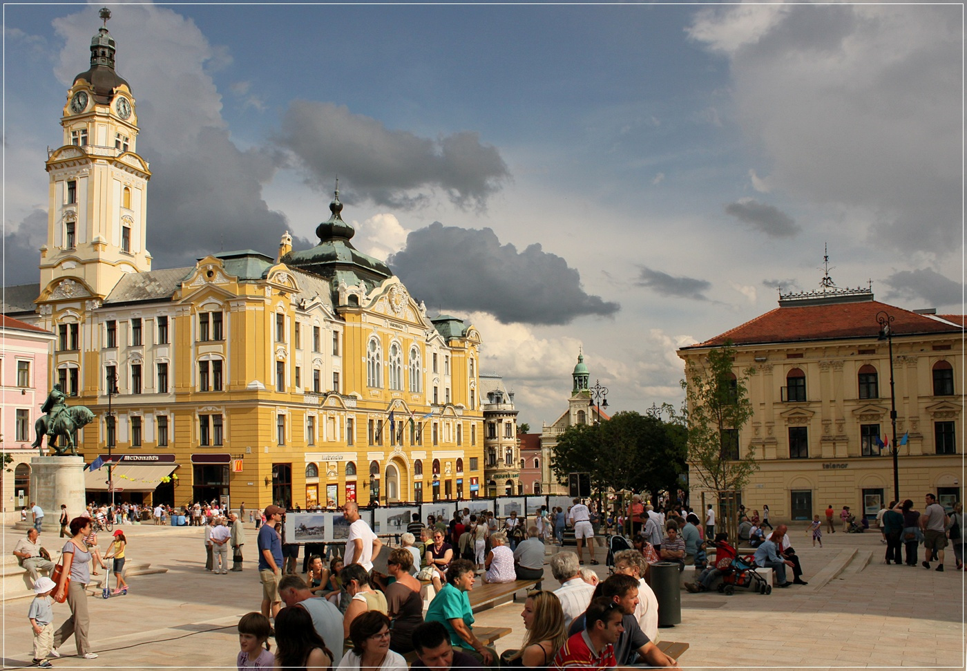 Főtér