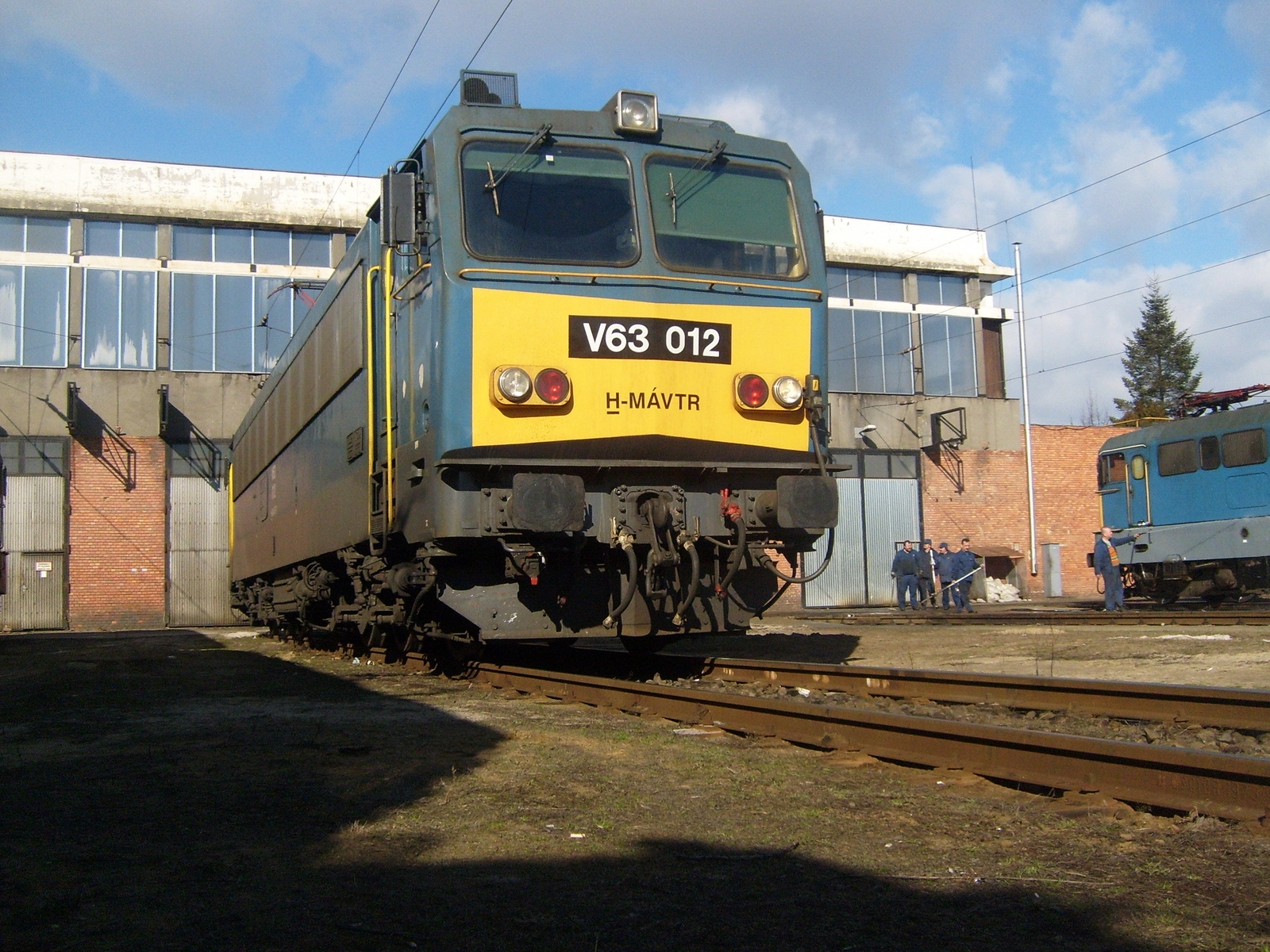 V53-012(2)