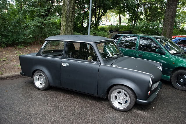 matt fekete trabant