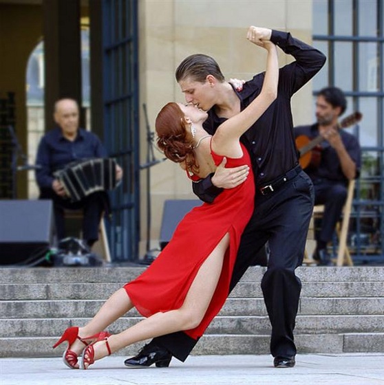 passionate tango (Medium)