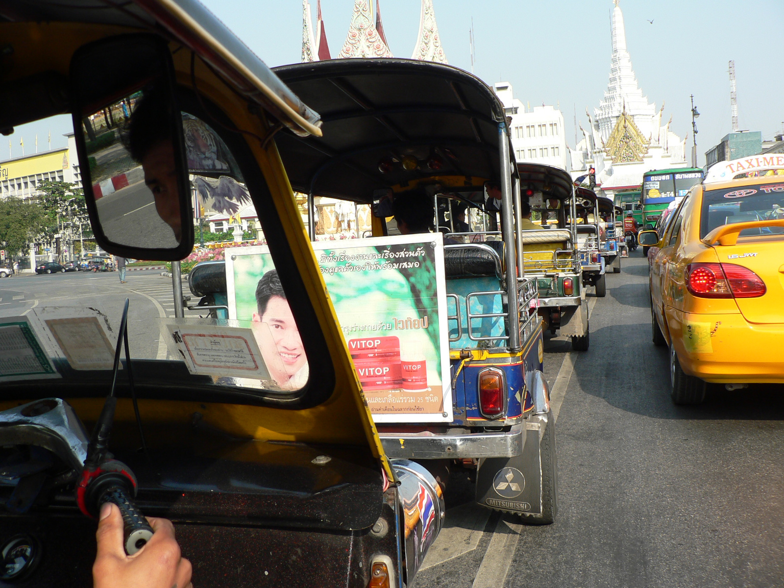 tuktuk tuktuk tuktuk