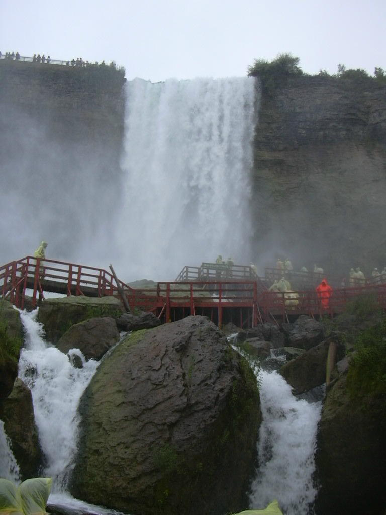 225 Cave Of The Wind & Bridal Veil