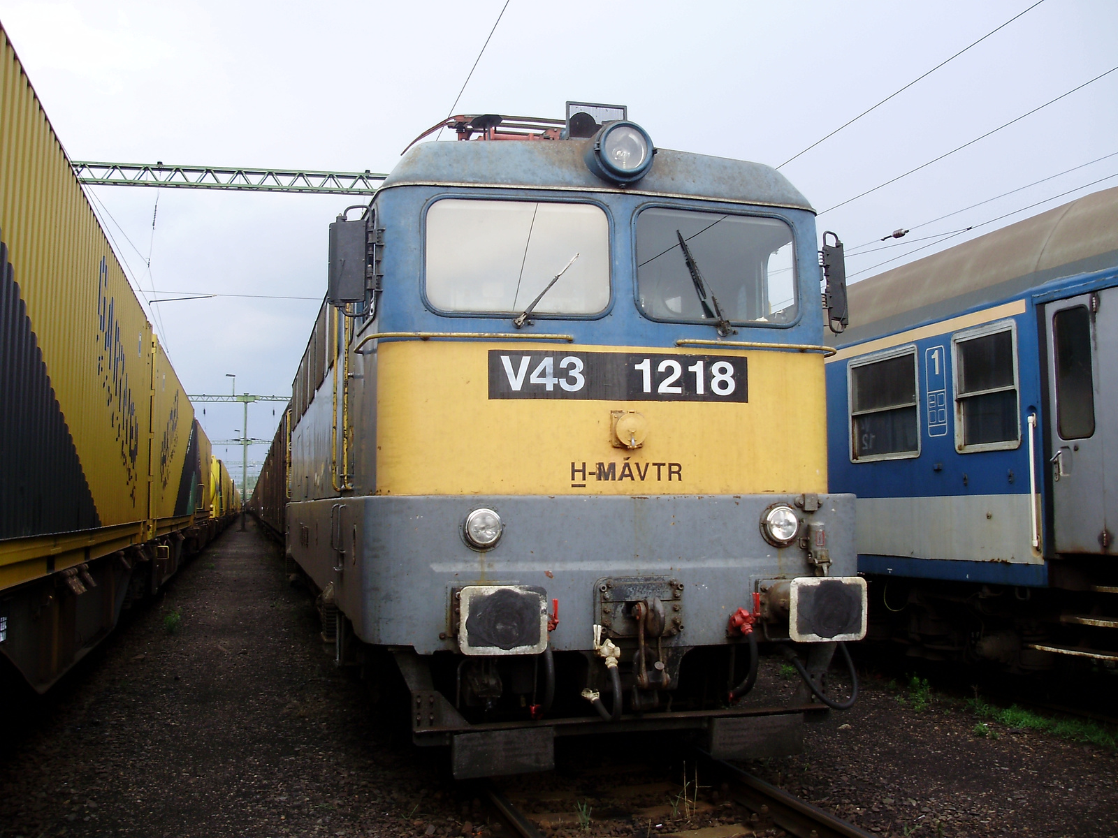 V43-1218.
