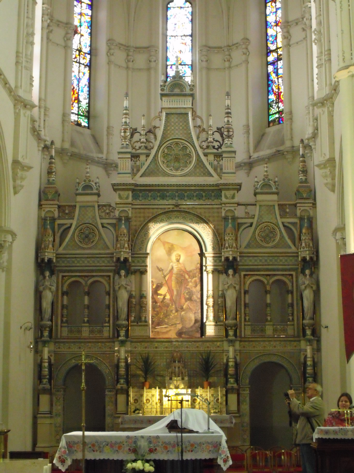 Szt.László templom - Zsolnay kerámia oltár