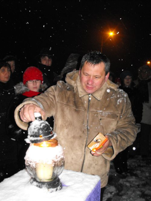 20101128-2010 évi adventi első gyertya 020