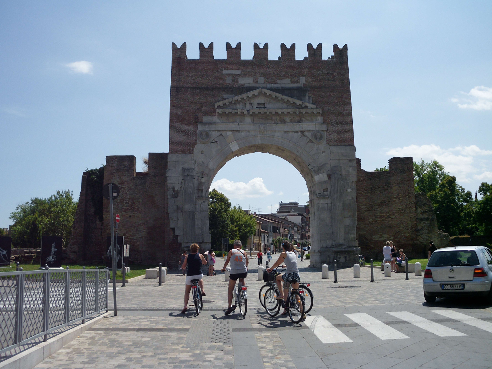 Rimini, Augusztus diadalív