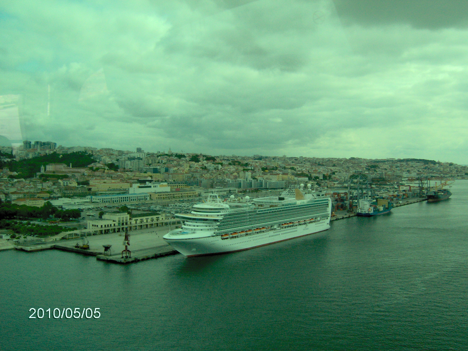 Portugália Duró  folyón tengeri hajó  kikötő