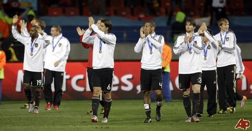 south-africa-soccer-wcup-germany-uruguay-2010-7-10-18-21-36