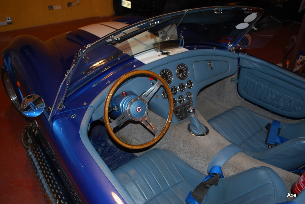 Cobra replika cockpit.