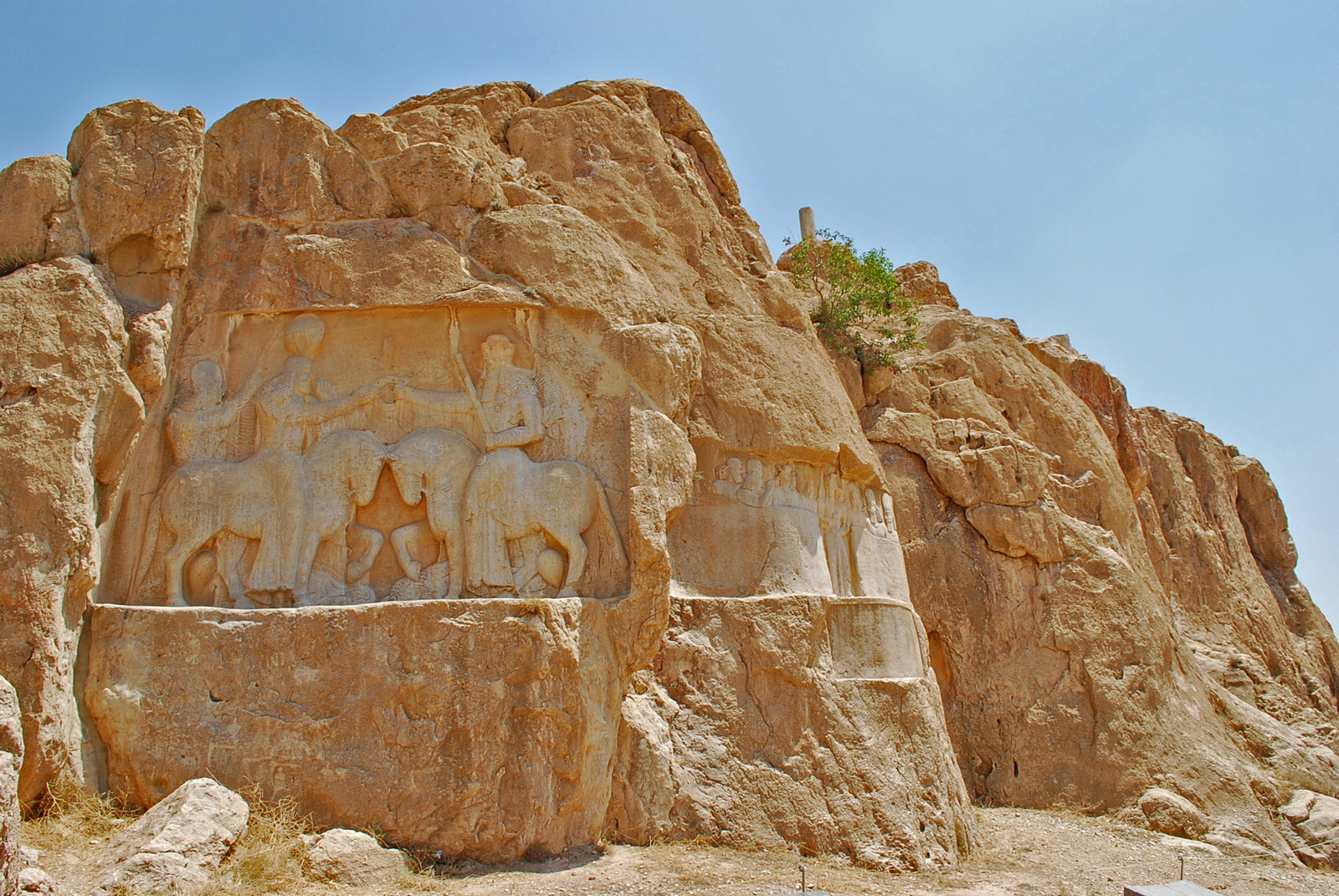 Irán 2225 I. Ardashir beiktatása Naqsh-e Rostam