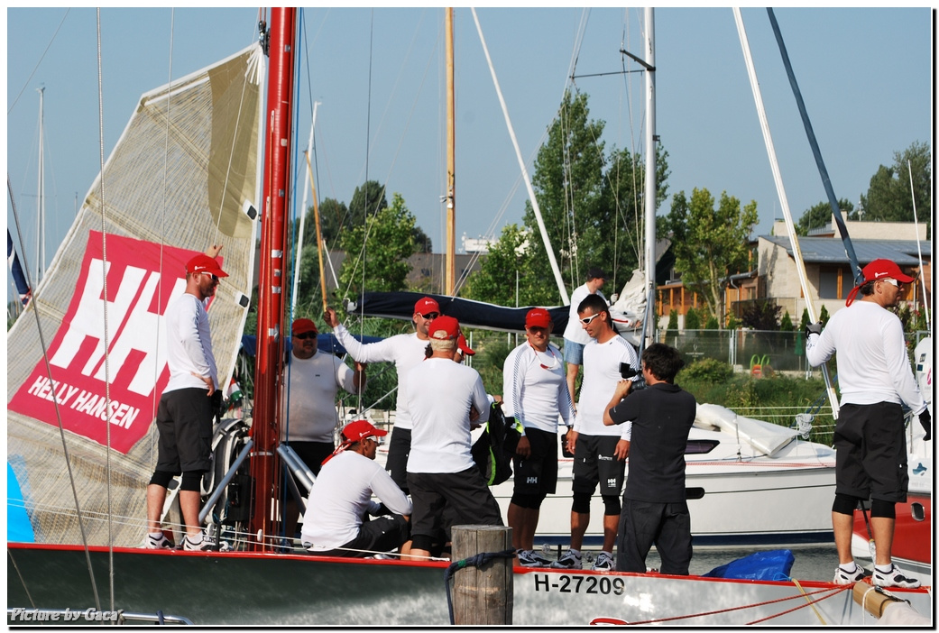 rafficasponzibalatonkékszalaggaca201100080