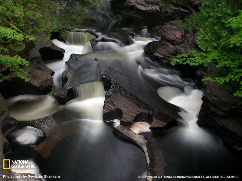 porcupine-mountains-waterfall-sw (Medium)