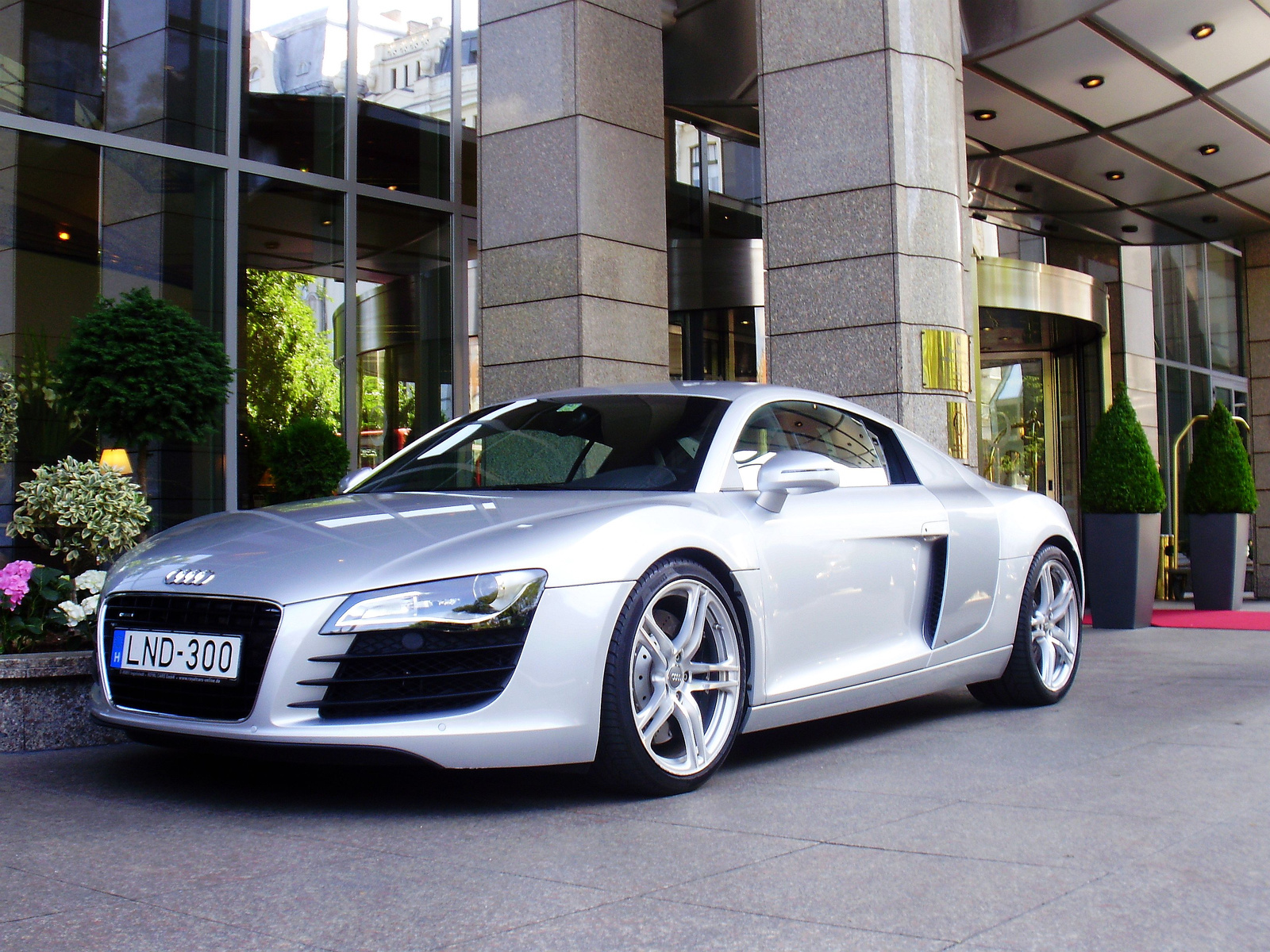 Audi R8