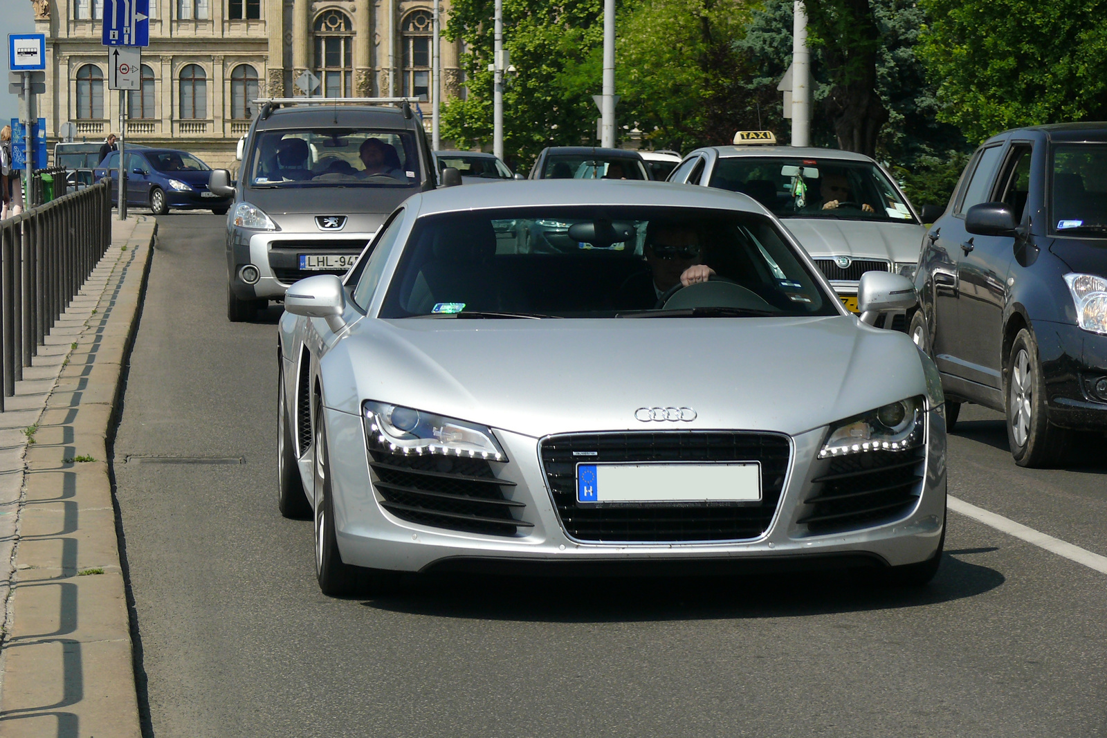 Audi R8