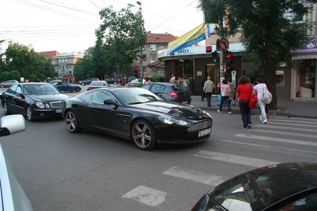 Aston Martin DB9