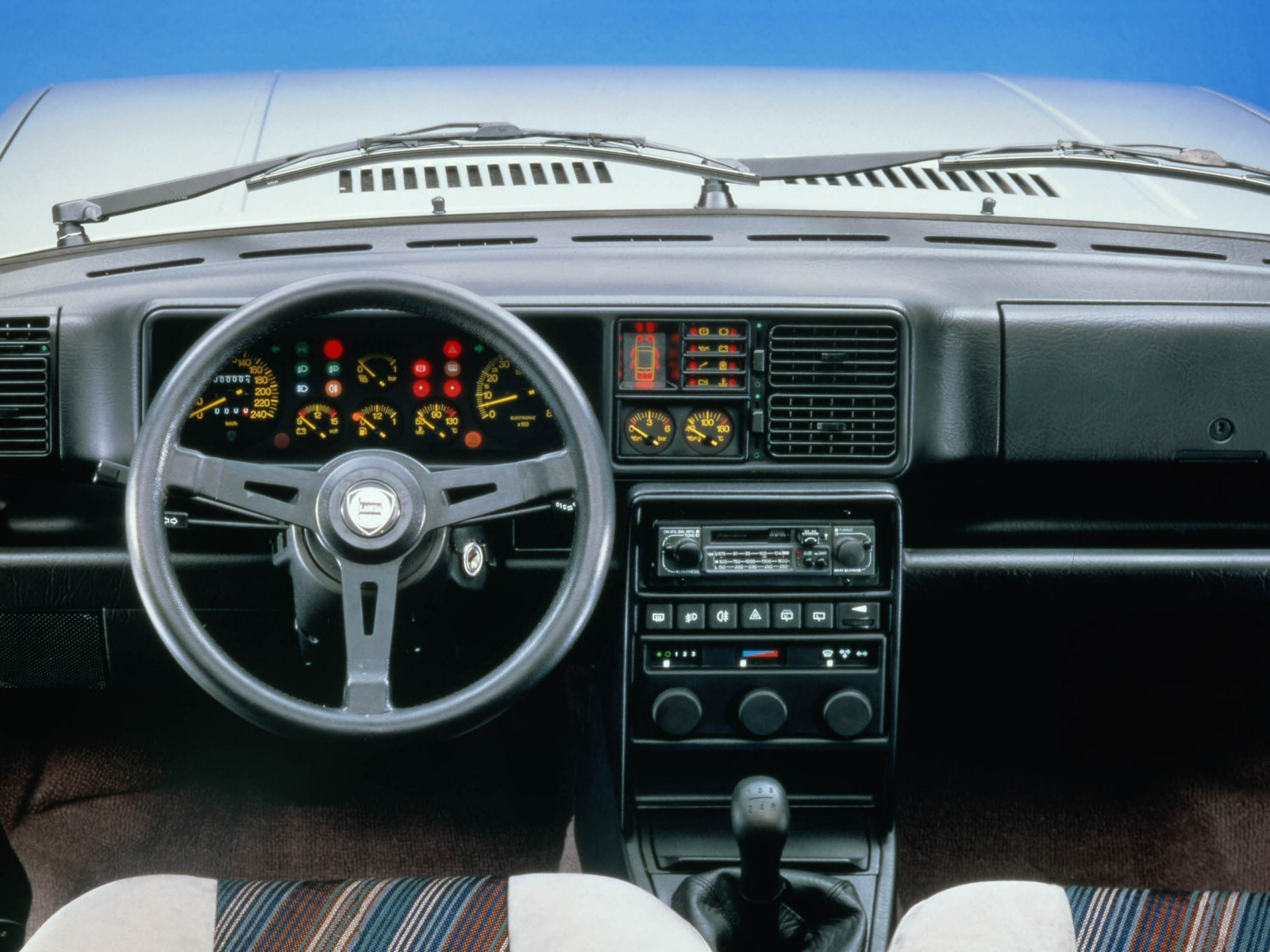 lancia delta-hf-integrale-1986-1993 r1