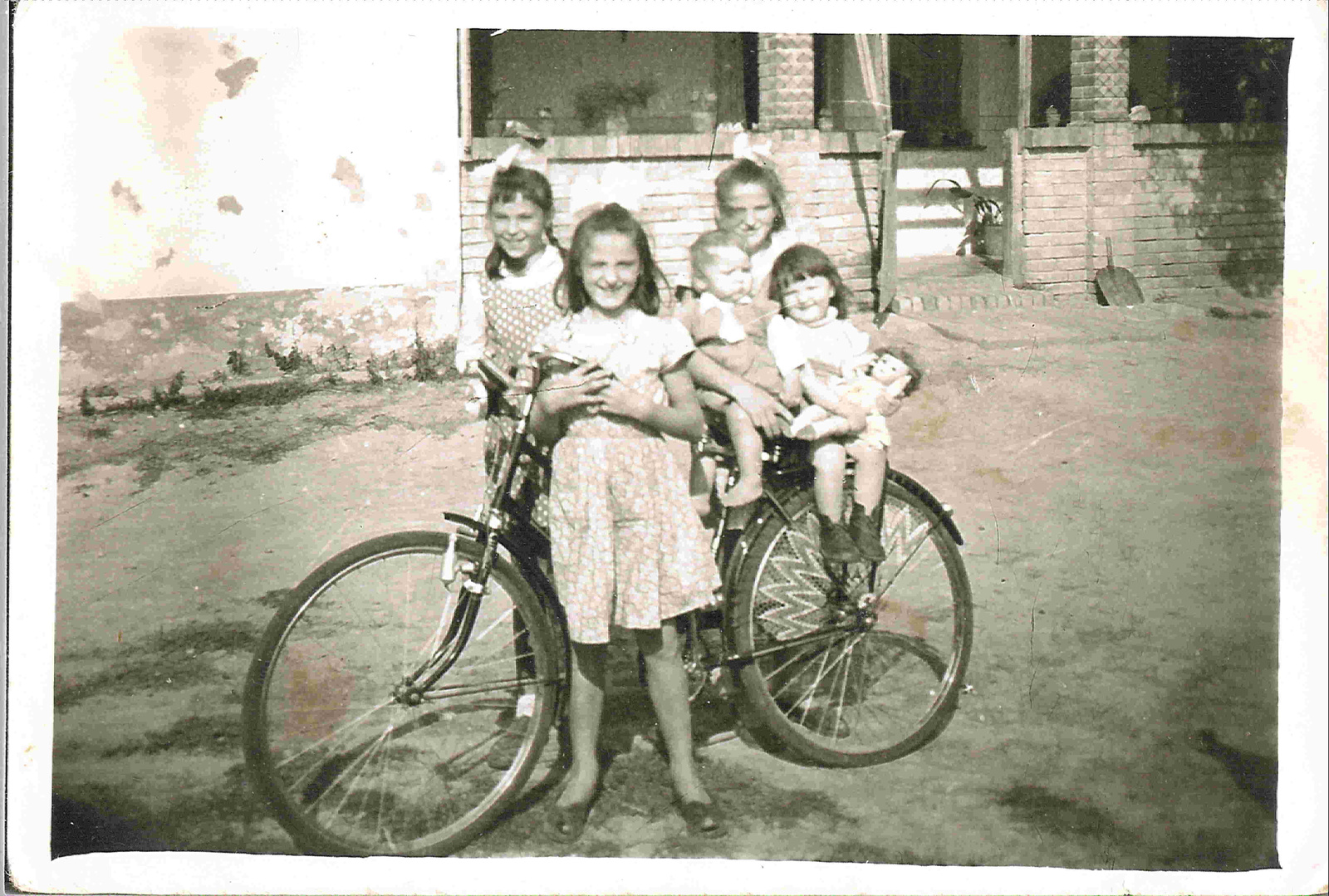 1961-0001-talán Szepesi Kati, Jaja, talán Tibi, Marika, Fanyi