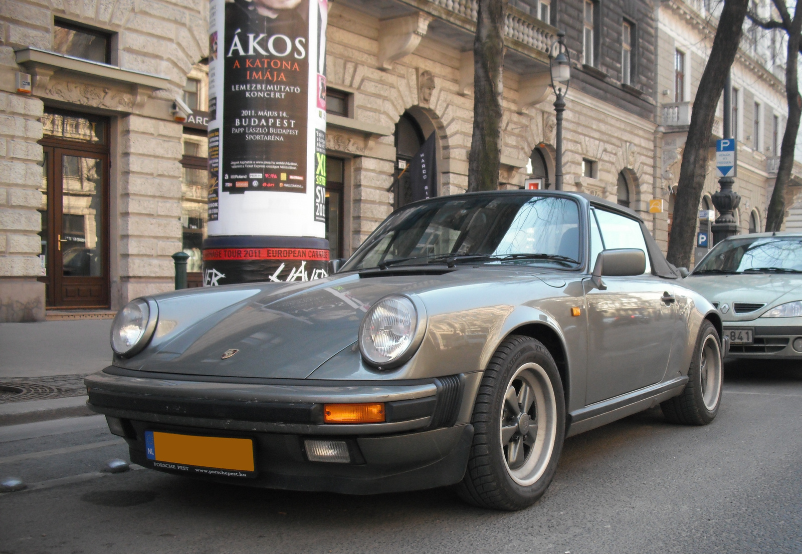 Porsche 911 Carrera