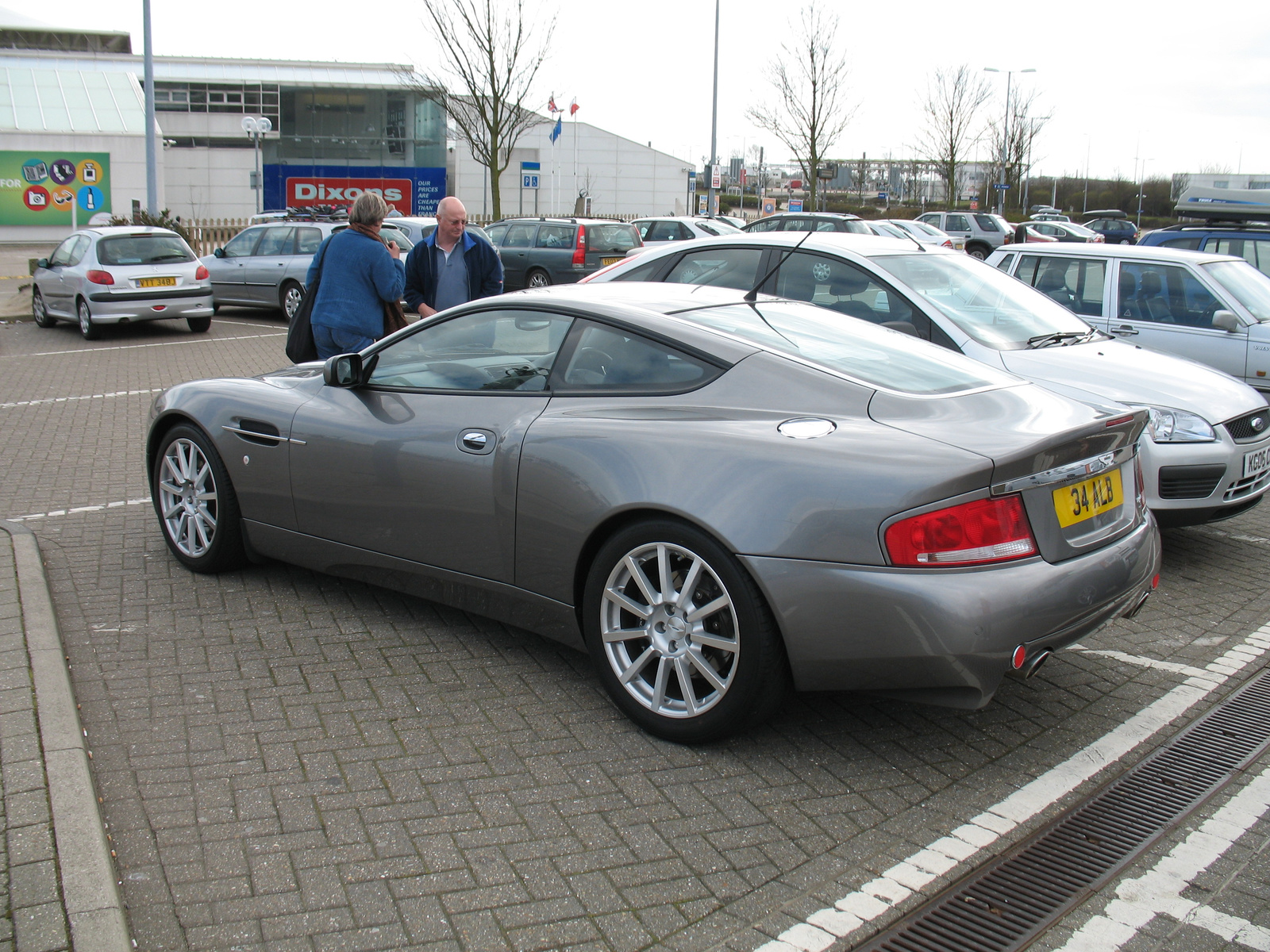 Aston Martin Vanquish S