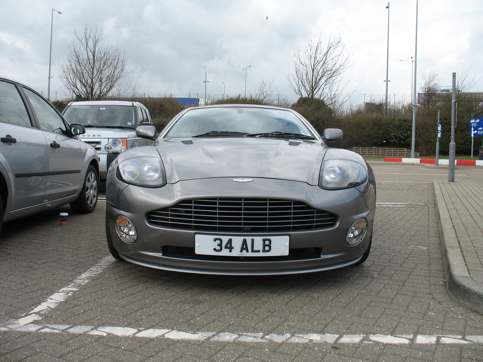 Aston Martin Vanquish S