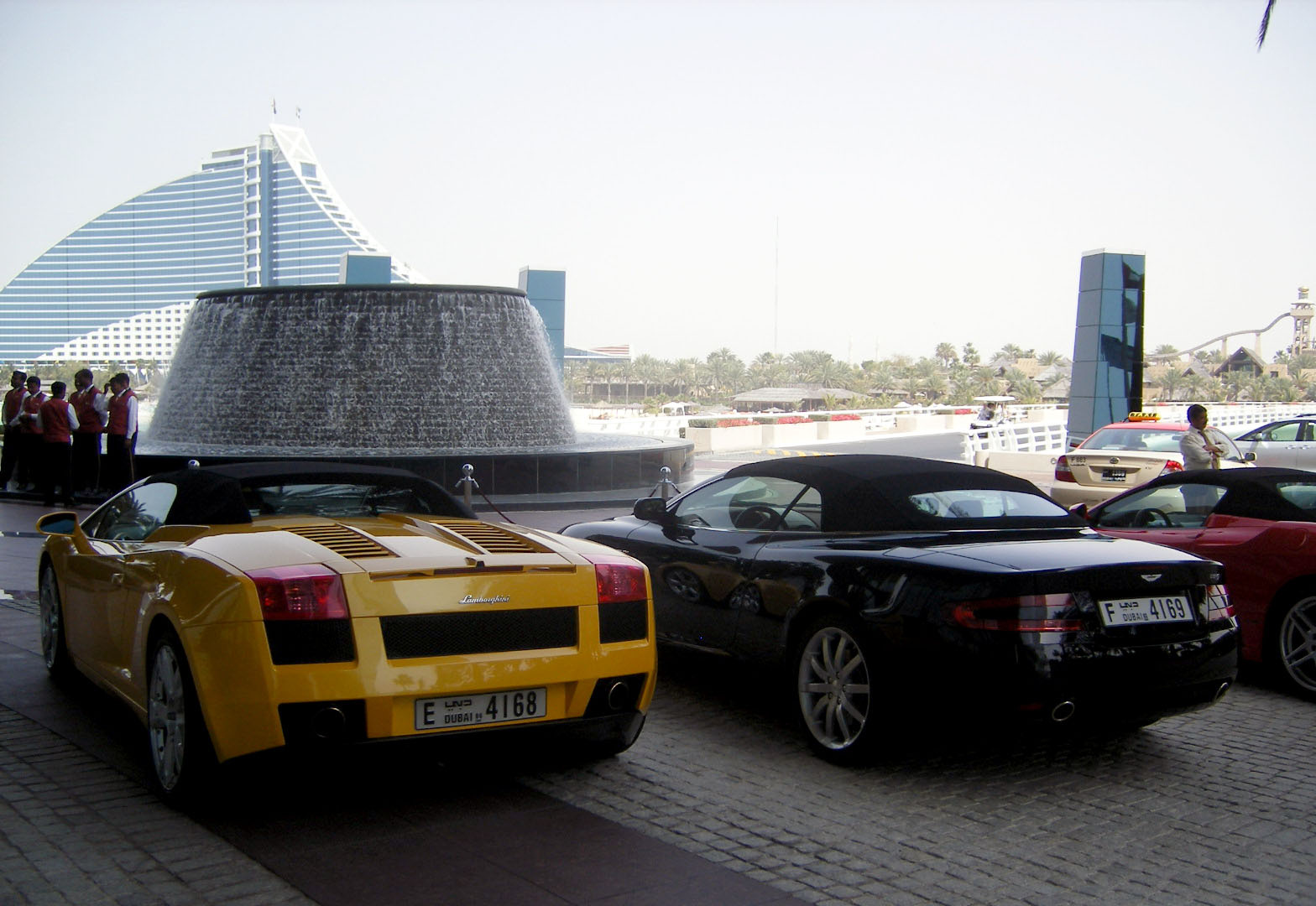Lamborghini Gallardo Spyder & Aston Martin DB9 Volante