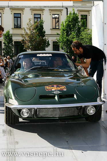 Opel Oldtimer verseny cél Veszprém 2009 4