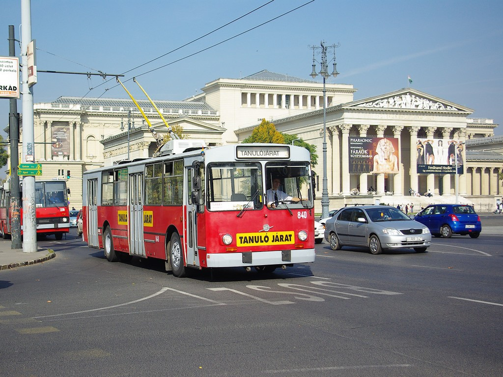 ZIU9 a Hősök terén 2008.10.12