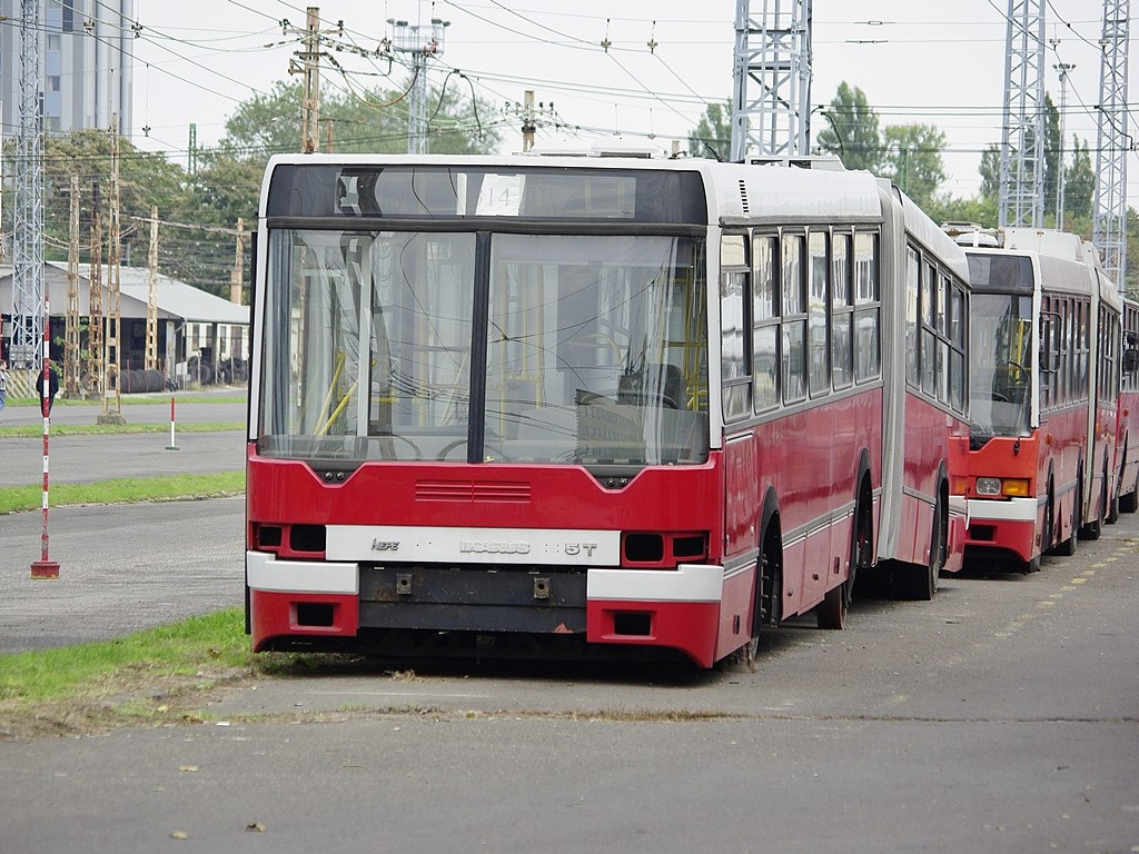 Ikarus 435T a Troligarázsban 06 2010.09.25