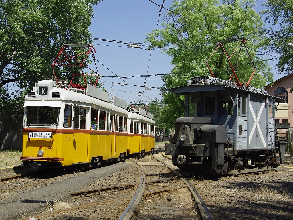 UV és Hómuki Angyalföld kocsiszínben 3 2011.07.17