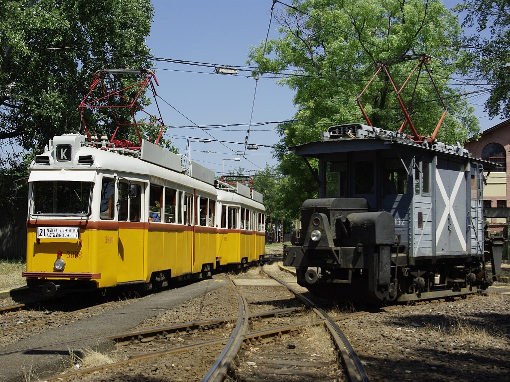 UV és Hómuki Angyalföld kocsiszínben 5 2011.07.17