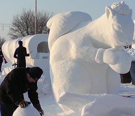 snow sculpture 27sfw