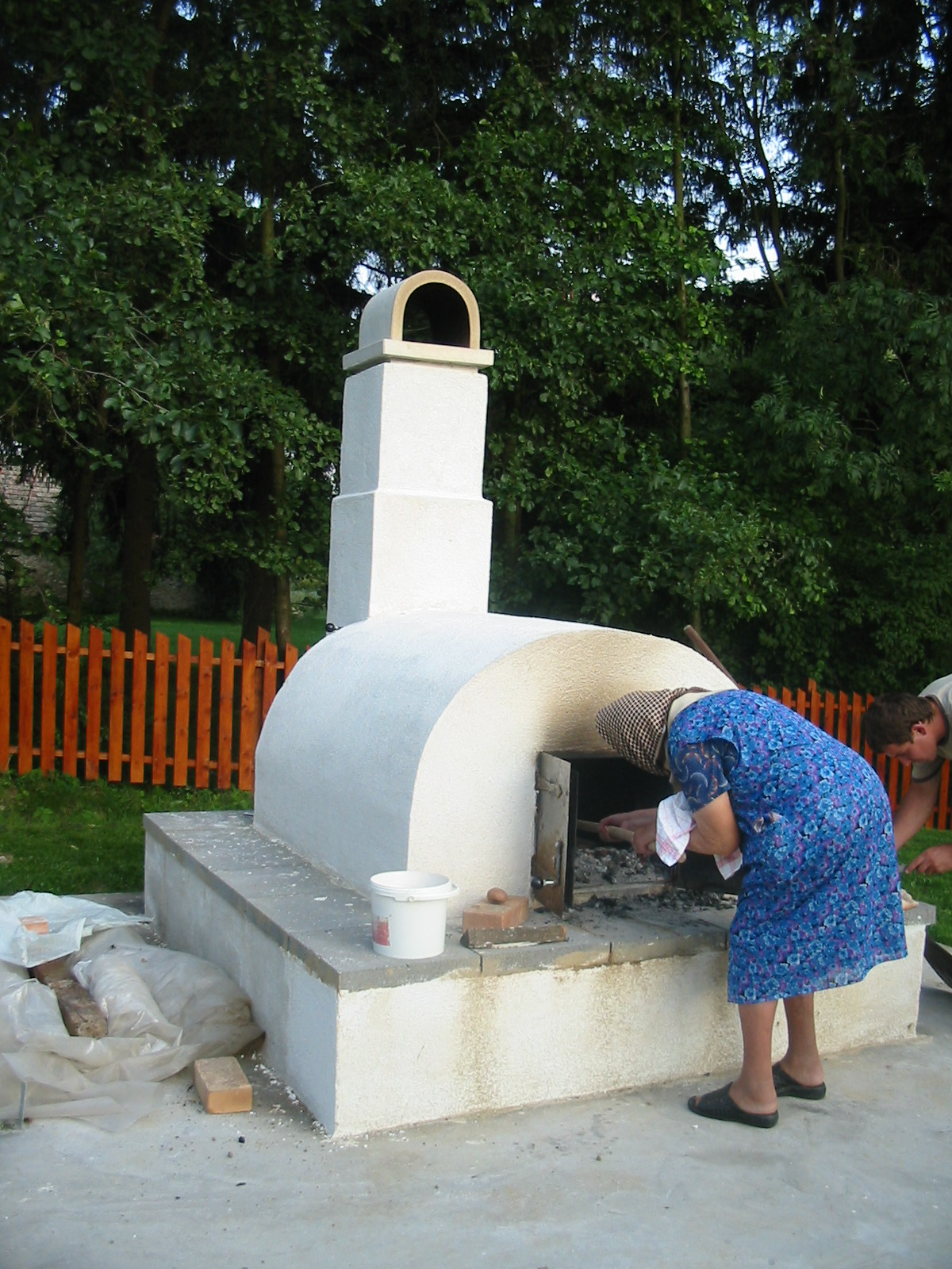 a falu kemencéje