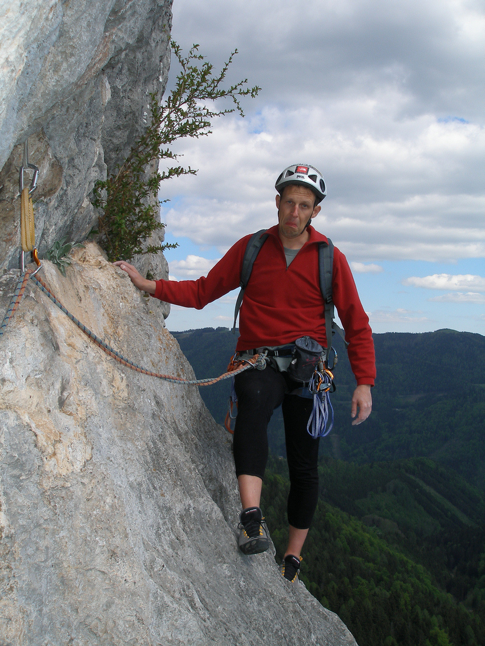 Grazer Bergland / UFO / VI+ / 310 m / 9 kötélhossz