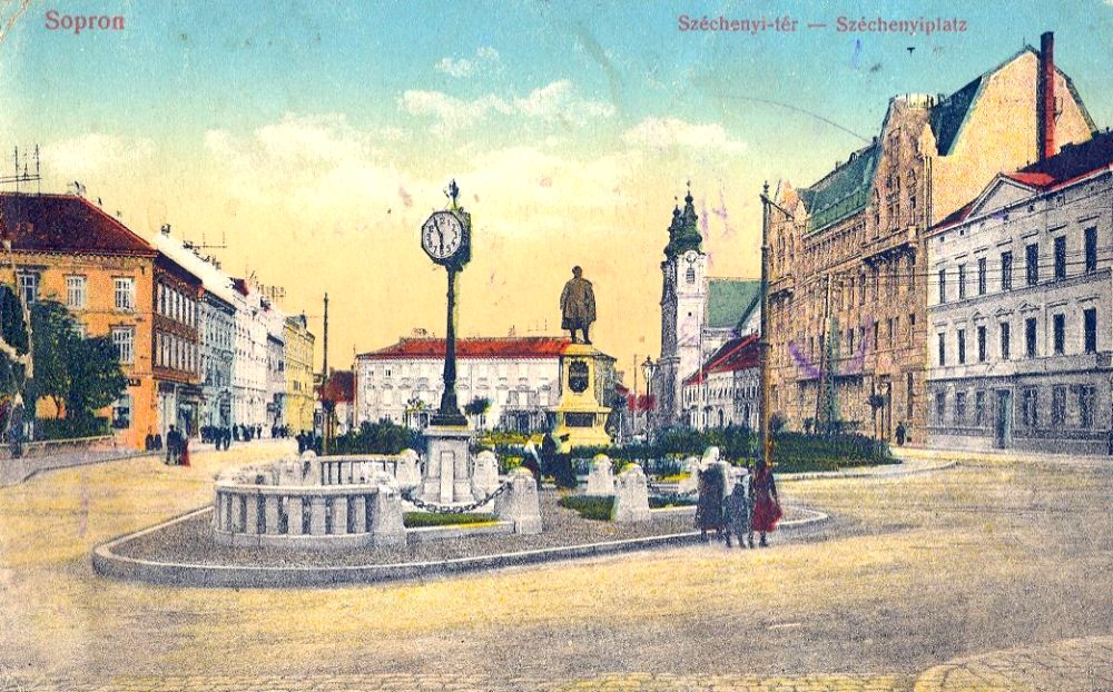 Széchenyi tér az órával