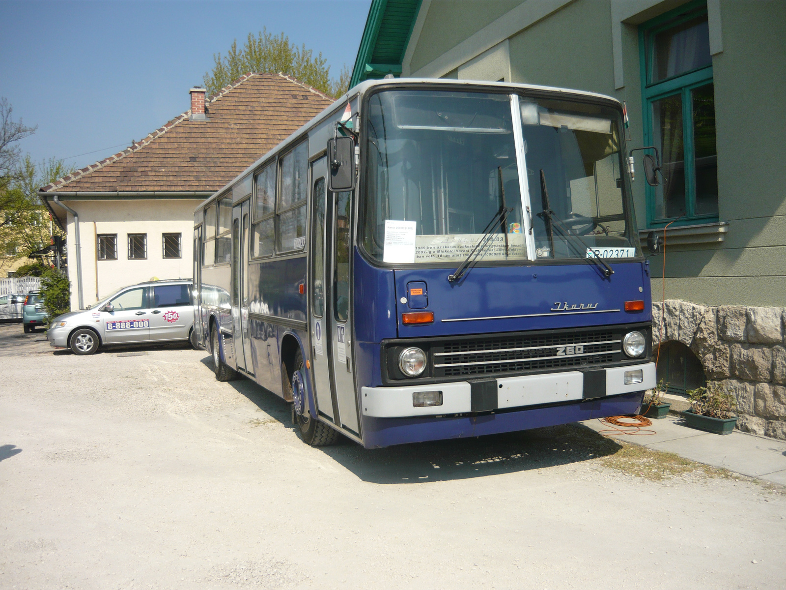 Ikarus 260