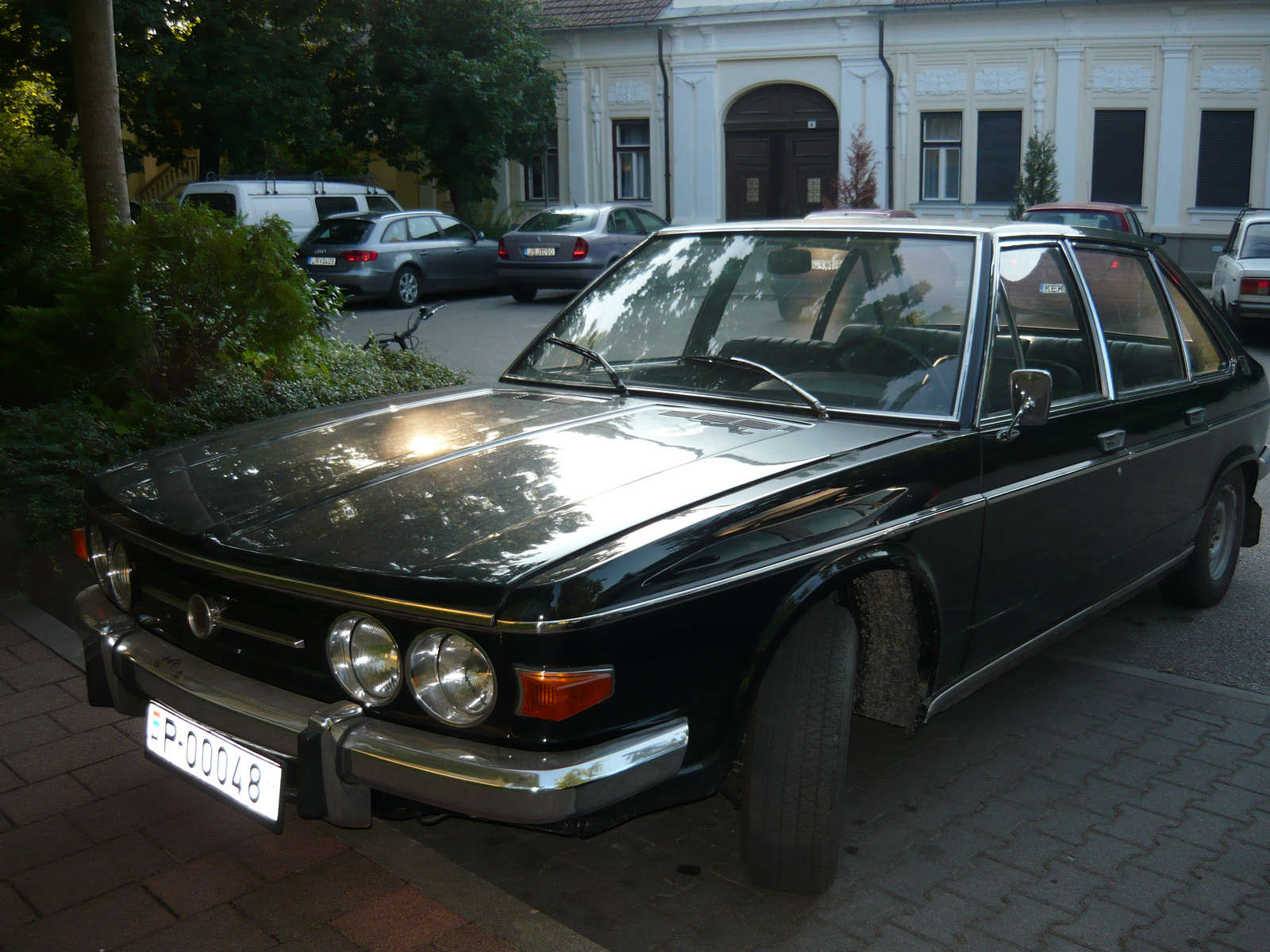 Tatra 613