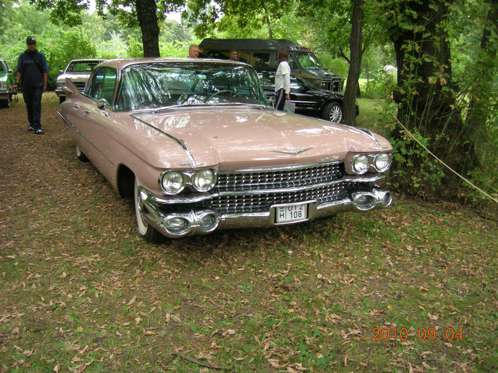 cadillac sedan de ville