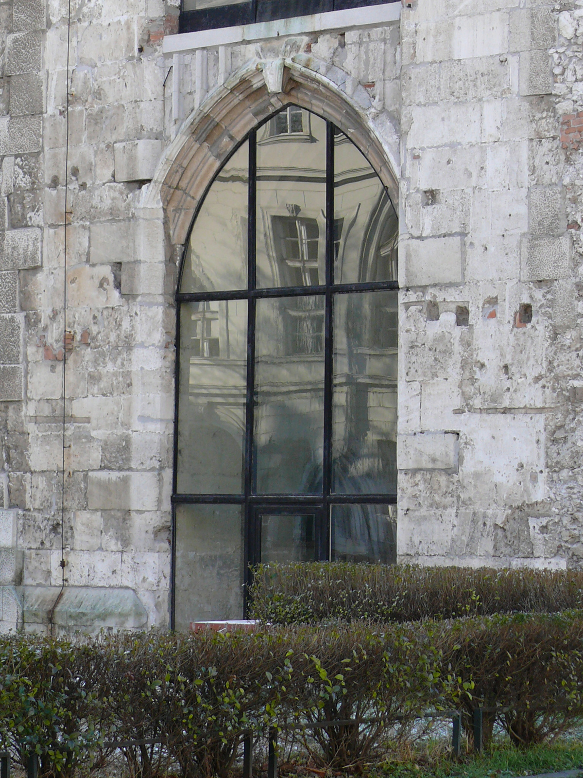 Magdolna torony ablaka