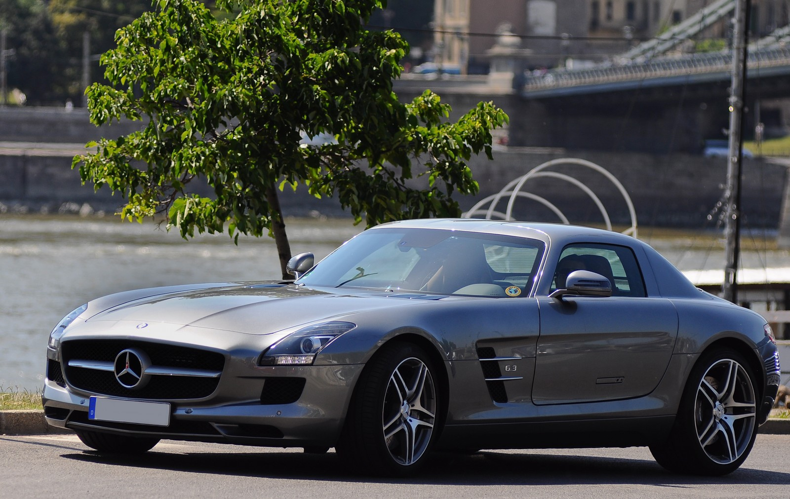 Mercedes SLS