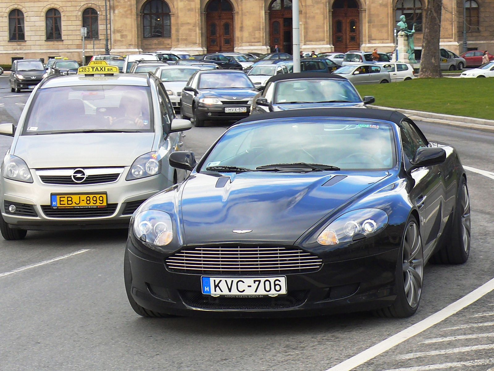 Aston Martin DB9 Volante