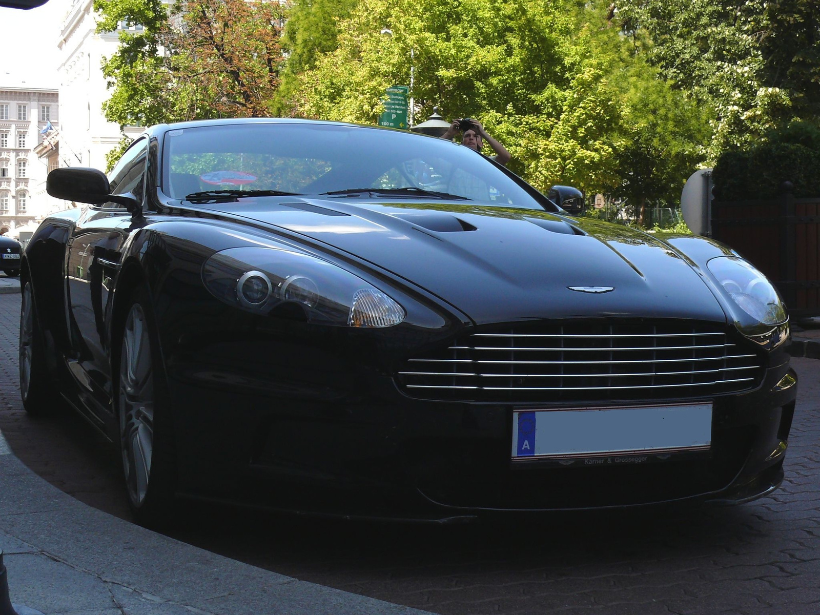 Aston Martin DBS