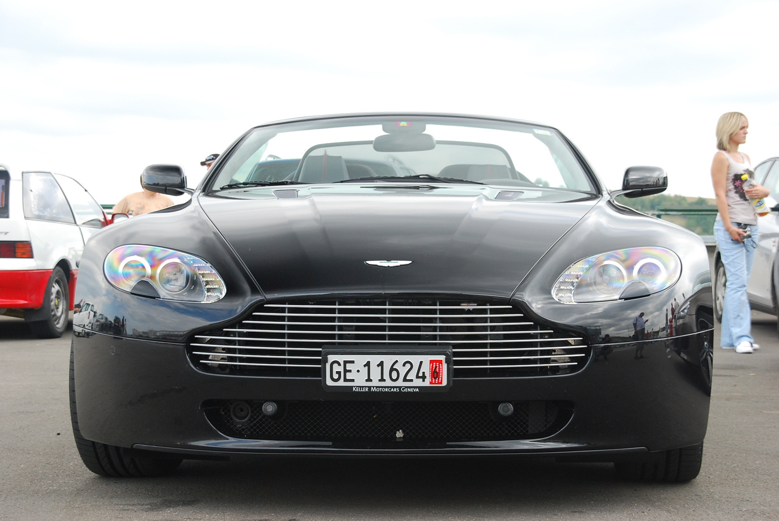 Aston Martin V8 Vantage Roadster