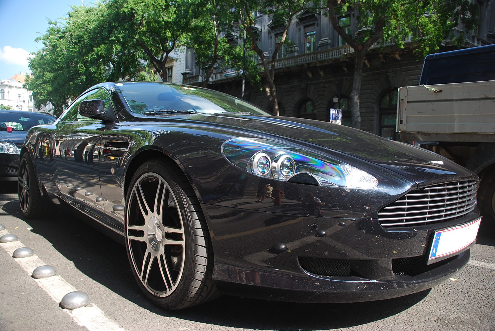 Aston Martin DB9