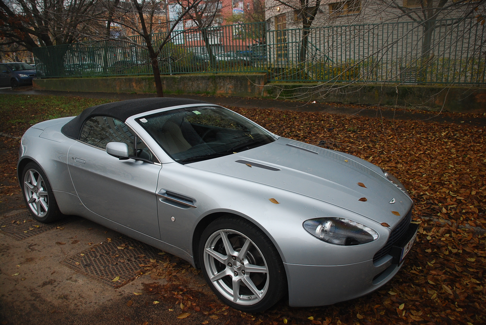 Aston Martin V8 Vantage Roadster